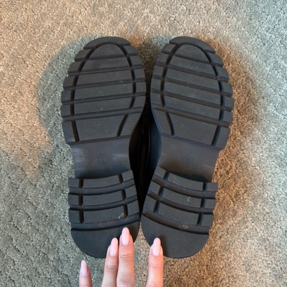 a new day Black Women's Faux Leather Archie Loafers W/ Chain - Picture 3 of 3